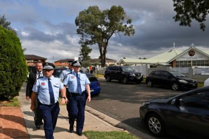 ‘Radicalised’ 16-twelve months-outdated shot ineffective by Australia police after stabbing man