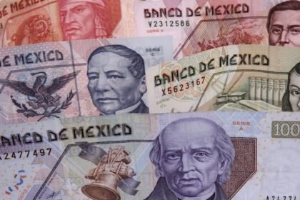 Mexican Peso continues falling sooner than Banxico protection meeting