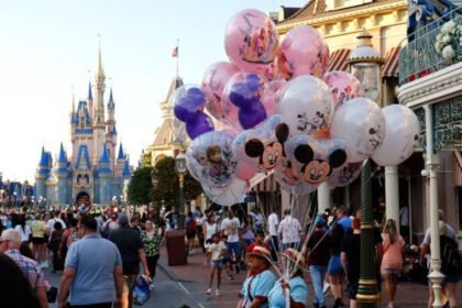 Disney World will let guests reserve slump spots a week upfront