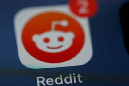 OpenAI Strikes Kind out Reddit to Use Its Content material for ChatGPT Coaching