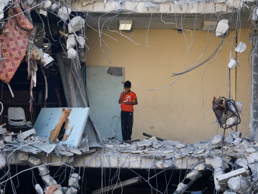 Clearing Gaza rubble may presumably take cling of 15 years, UN company says